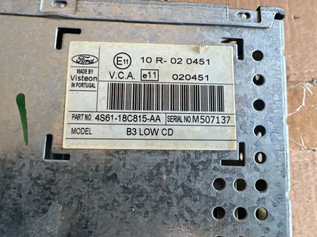 bontott FORD FIESTA V Rádió / CD