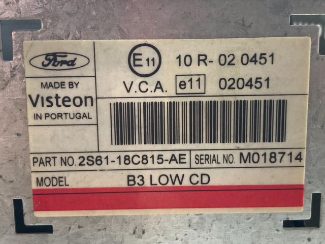 bontott FORD FIESTA V Rádió / CD