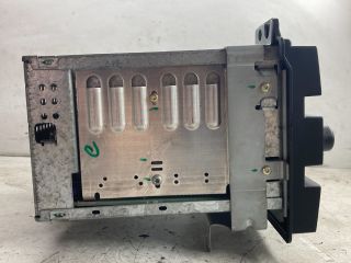 bontott FORD FIESTA V Rádió / CD