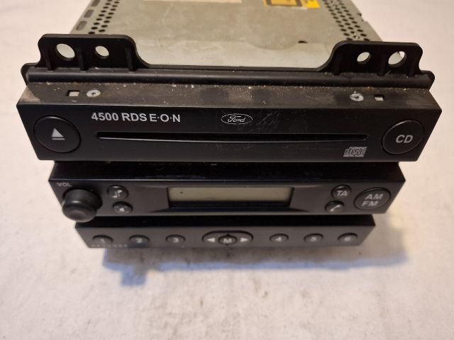 bontott FORD FIESTA V Rádió / CD