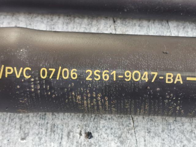 bontott FORD FIESTA V Üzemanyagcső