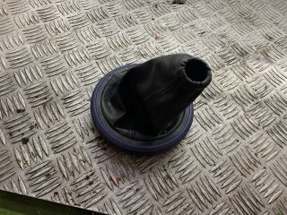 bontott FORD FIESTA V Váltószoknya