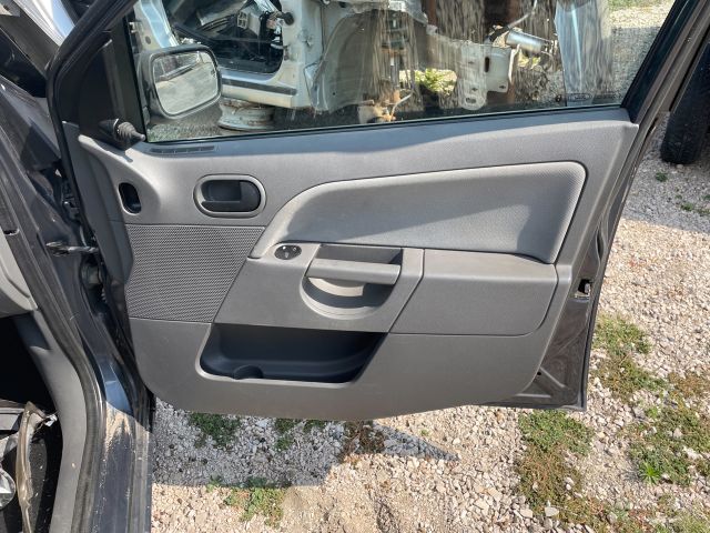 bontott FORD FIESTA V Váltószoknya