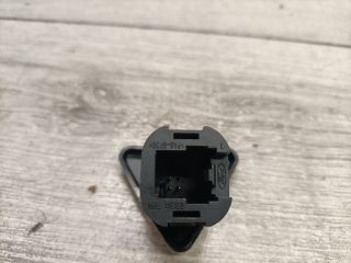 bontott FORD FIESTA V Vészvillogó Kapcsoló