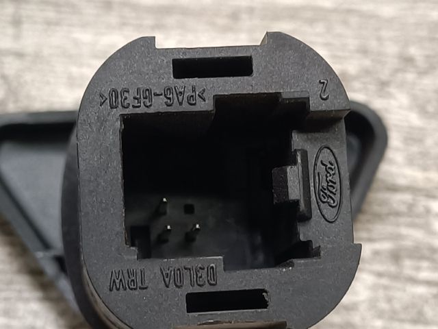 bontott FORD FIESTA V Vészvillogó Kapcsoló