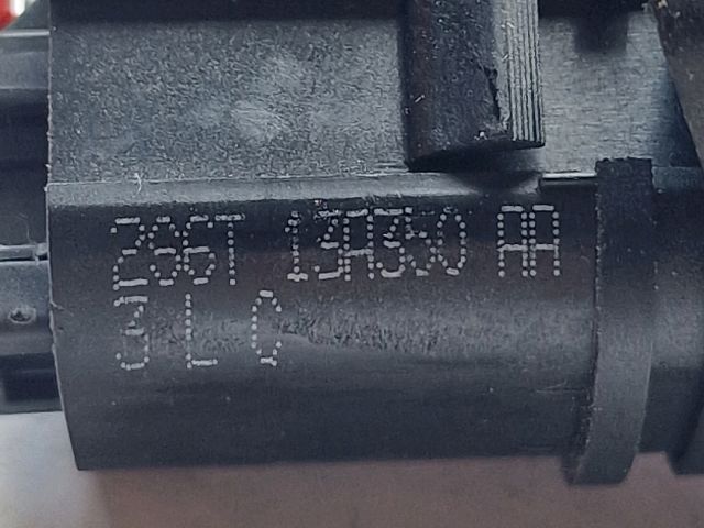 bontott FORD FIESTA V Vészvillogó Kapcsoló