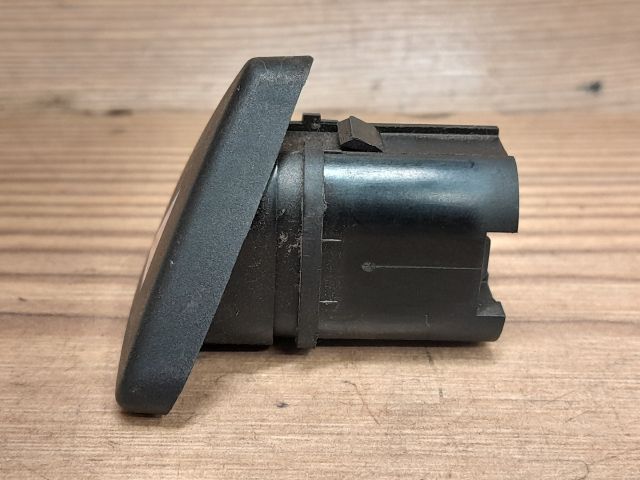 bontott FORD FIESTA V Vészvillogó Kapcsoló