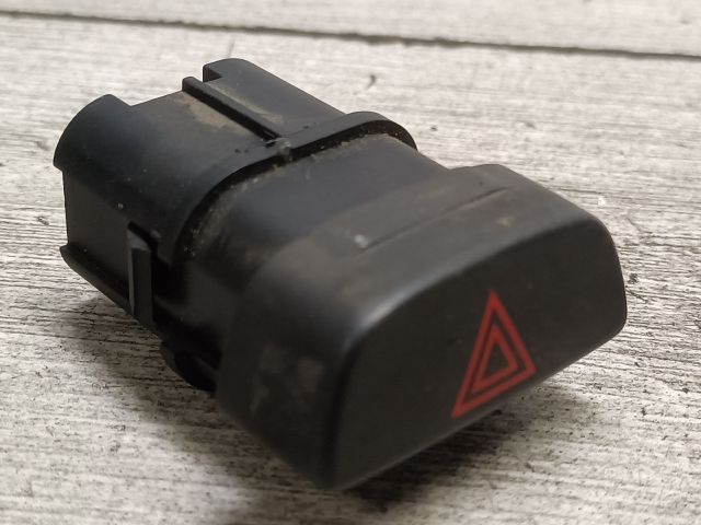 bontott FORD FIESTA V Vészvillogó Kapcsoló