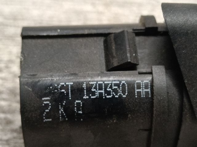 bontott FORD FIESTA V Vészvillogó Kapcsoló