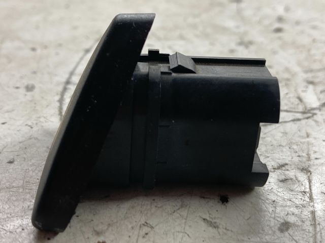 bontott FORD FIESTA V Vészvillogó Kapcsoló