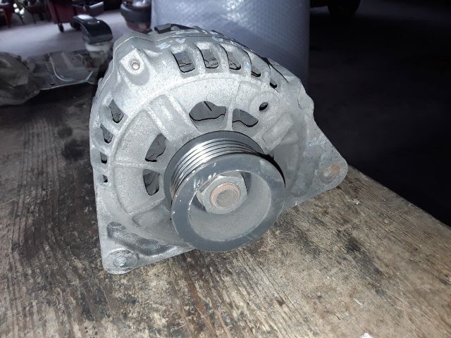 bontott FORD FIESTA VAN Generátor