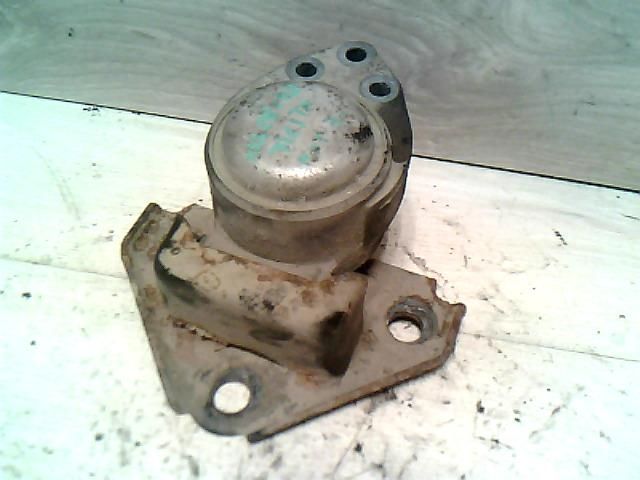 bontott FORD FIESTA VAN Motor Tartó Bak Jobb