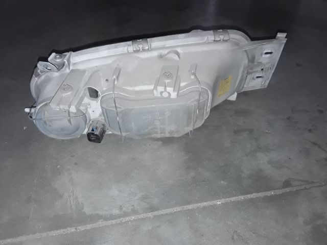 bontott FORD FIESTA VAN Bal Fényszóró