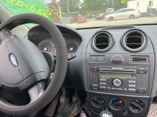 bontott FORD FIESTA VAN Csomagtérajtó (Részeivel)