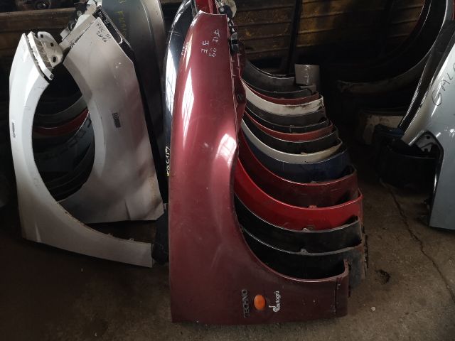 bontott FORD FIESTA VAN Jobb első Sárvédő