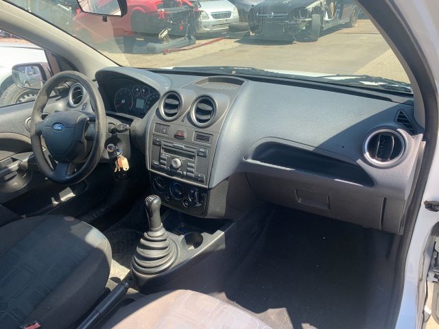 bontott FORD FIESTA VAN Motorháztető Zárszerkezet