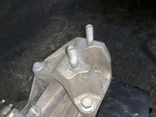 bontott FORD FIESTA VI Motor Tartó Bak Bal