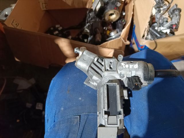 bontott FORD FIESTA VI Gyújtáskapcsoló