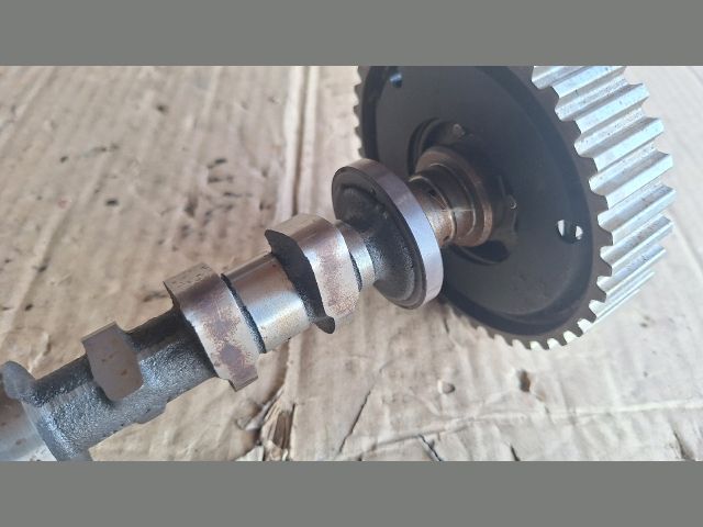 bontott FORD FIESTA VI Kipufogó Vezérműtengely