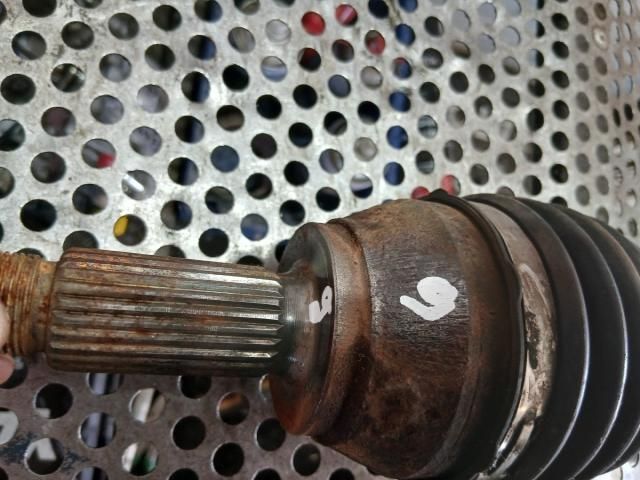 bontott FORD FIESTA VI Bal Féltengely