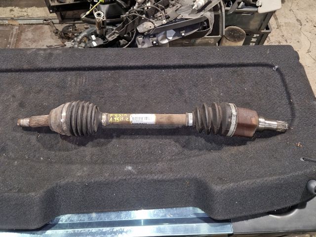 bontott FORD FIESTA VI Bal Féltengely