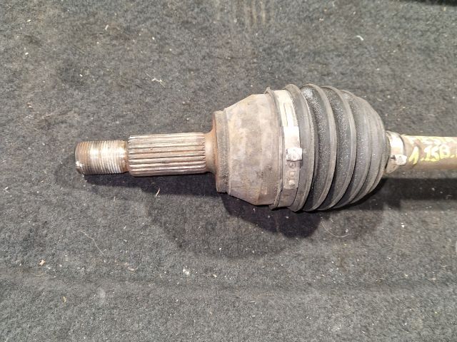 bontott FORD FIESTA VI Bal Féltengely