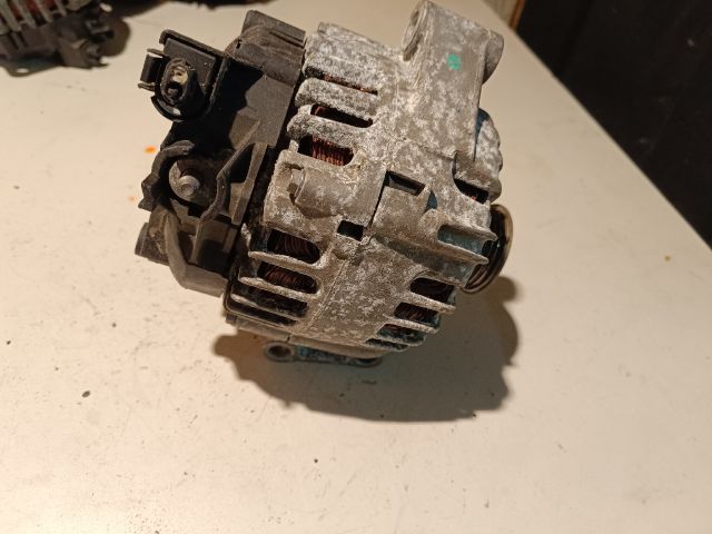 bontott FORD FIESTA VI Generátor