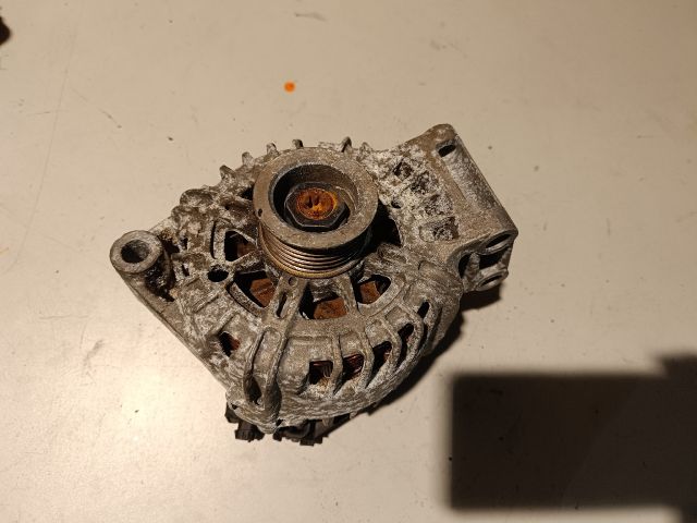 bontott FORD FIESTA VI Generátor