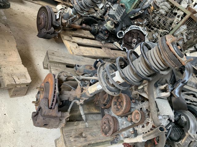 bontott FORD FIESTA VI Jobb első Gólyaláb (Lengécsillapító, Rugó)