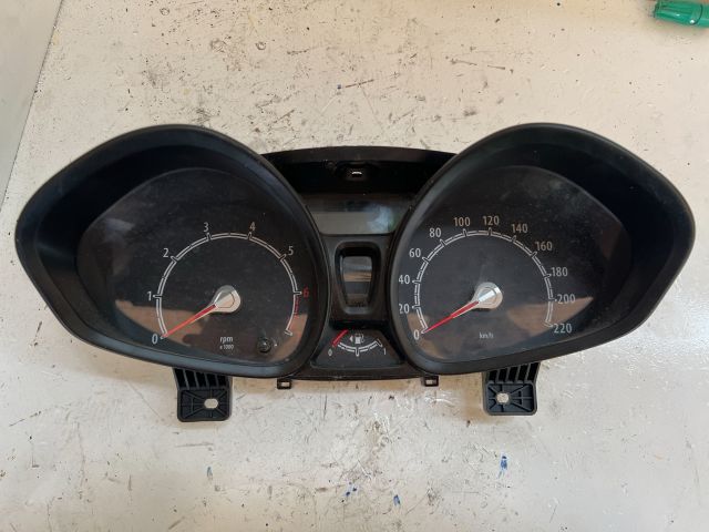 bontott FORD FIESTA VI Kilométeróra