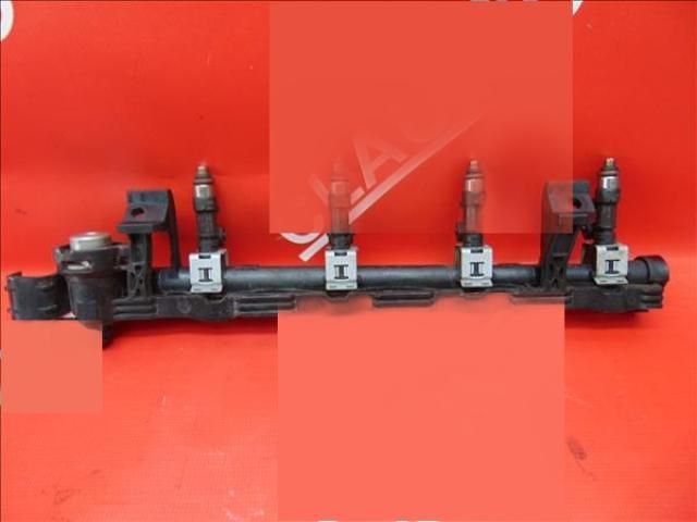 bontott FORD FIESTA VI Porlasztó Sor / Híd