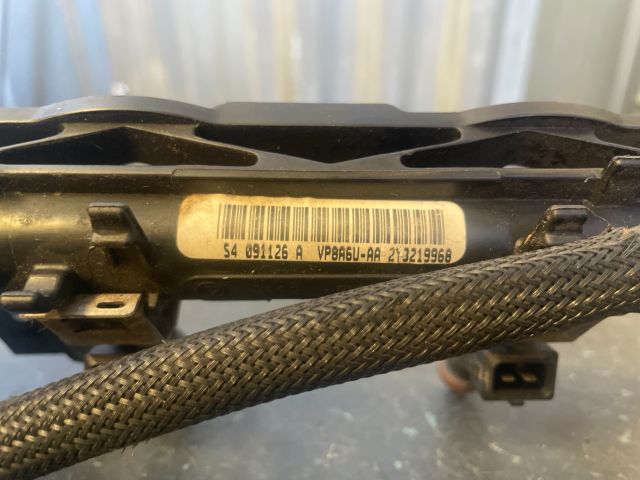 bontott FORD FIESTA VI Porlasztó Sor / Híd