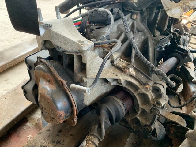 bontott FORD FIESTA VI Váltó (Mechanikus)