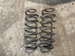 bontott FORD FIESTA VI Hátsó Rugó Pár