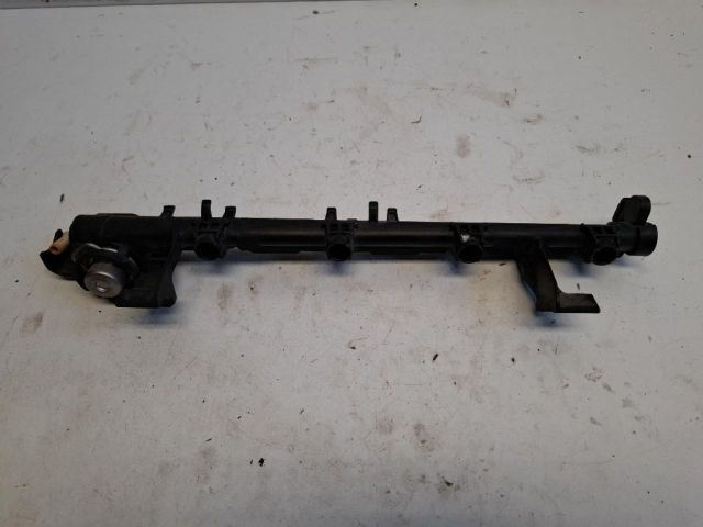 bontott FORD FIESTA VI Nagynyomású Üzemanyag Gyűjtőcső