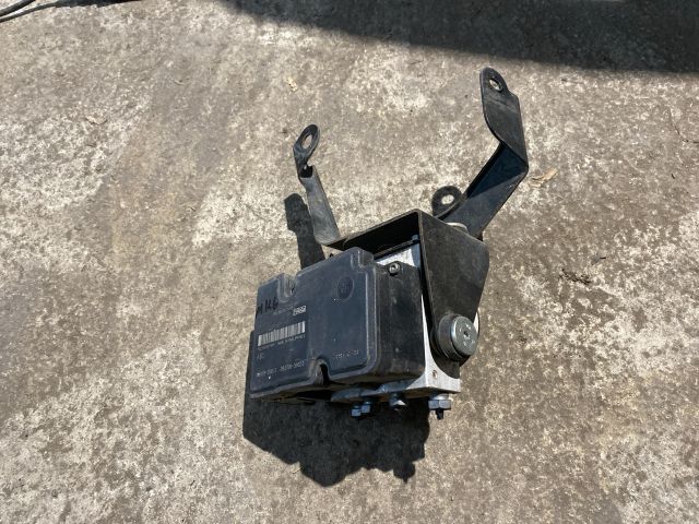 bontott FORD FIESTA VI ABS Kocka