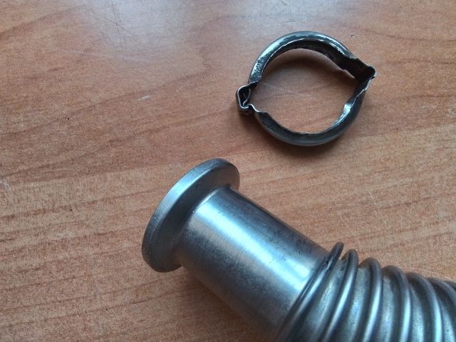 bontott FORD FIESTA VI EGR Hűtő Cső