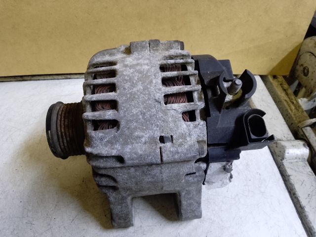 bontott FORD FIESTA VI Generátor