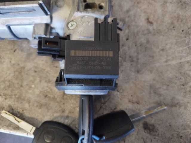 bontott FORD FIESTA VI Gyújtáskapcsoló Házzal