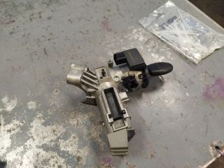 bontott FORD FIESTA VI Gyújtáskapcsoló Házzal