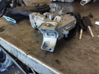 bontott FORD FIESTA VI Gyújtáskapcsoló Házzal