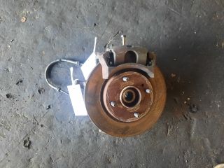 bontott FORD FIESTA VI Jobb első Csonkállvány Kerékaggyal