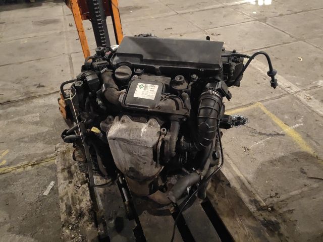 bontott FORD FIESTA VI Komplett Motor (Segédberendezésekkel)