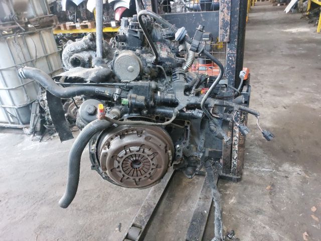 bontott FORD FIESTA VI Komplett Motor (Segédberendezésekkel)