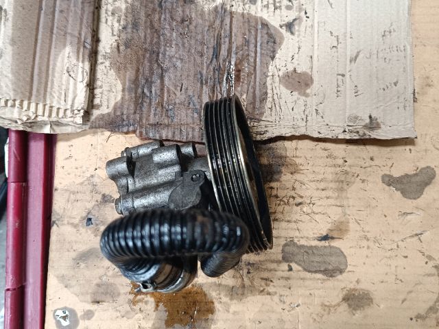 bontott FORD FIESTA VI Kormányszervó Motor (Hidraulikus)