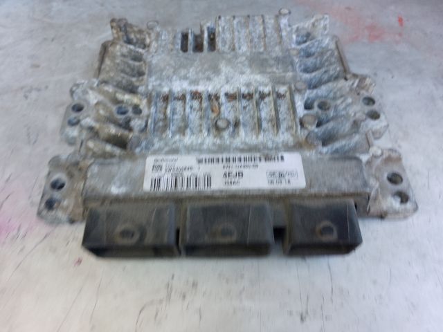 bontott FORD FIESTA VI Motorvezérlő