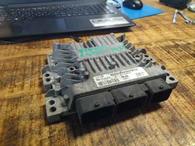 bontott FORD FIESTA VI Motorvezérlő