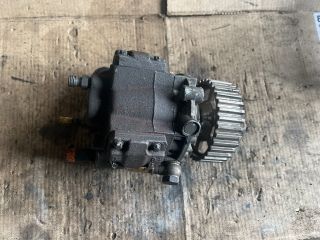 bontott FORD FIESTA VI Nagynyomású Szivattyú