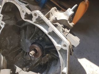 bontott FORD FIESTA VI Váltó (Mechanikus)