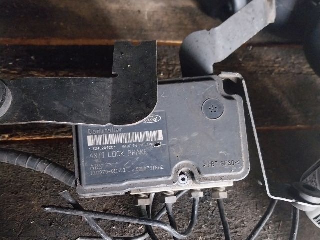 bontott FORD FIESTA VI ABS Kocka